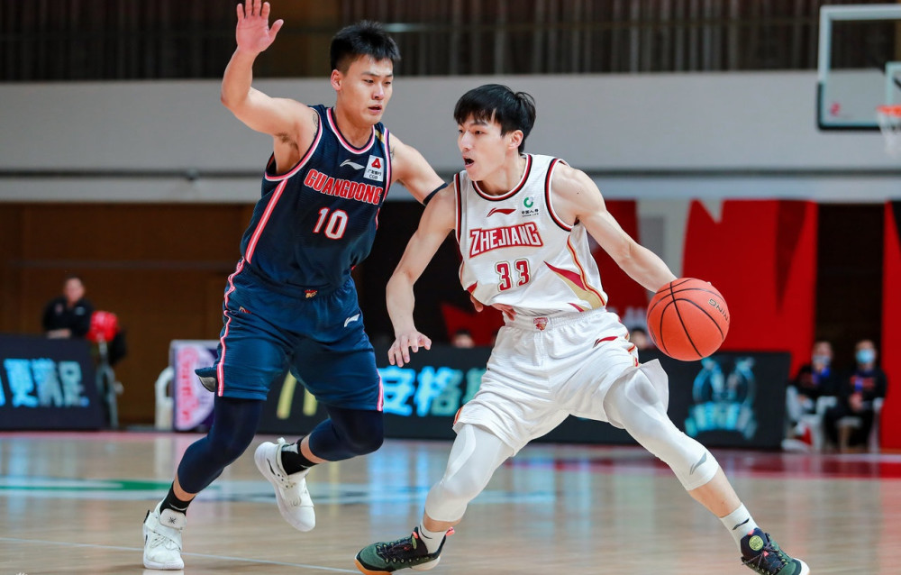 开云体育下载-门兴格拉德巴赫训练开放日，今夜临场应变引欢呼，CBA常规赛在即，轮换策略成焦点的简单介绍