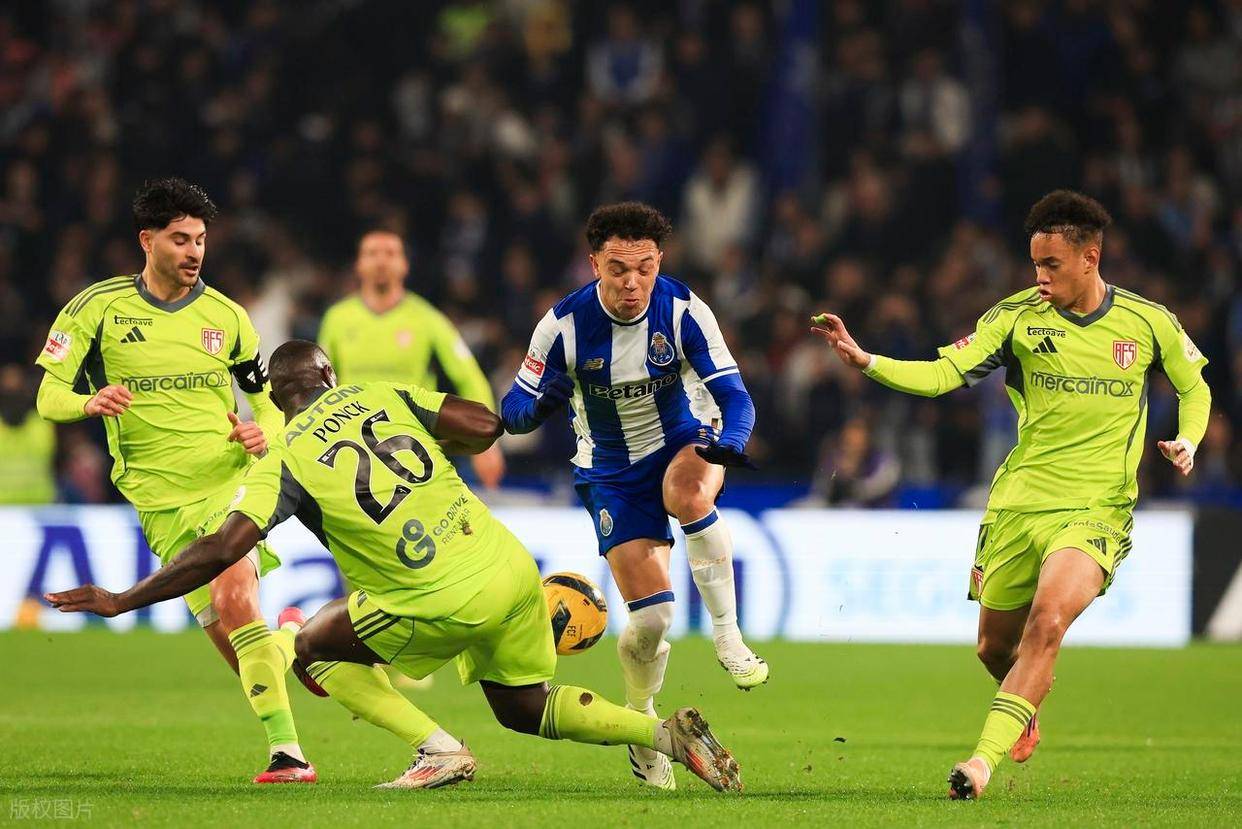 开元娱乐-包含克里夫兰骑士迎葡超关键赛,国际比赛日更衣室发声,引发热议,赛程密集仍需轮换的词条