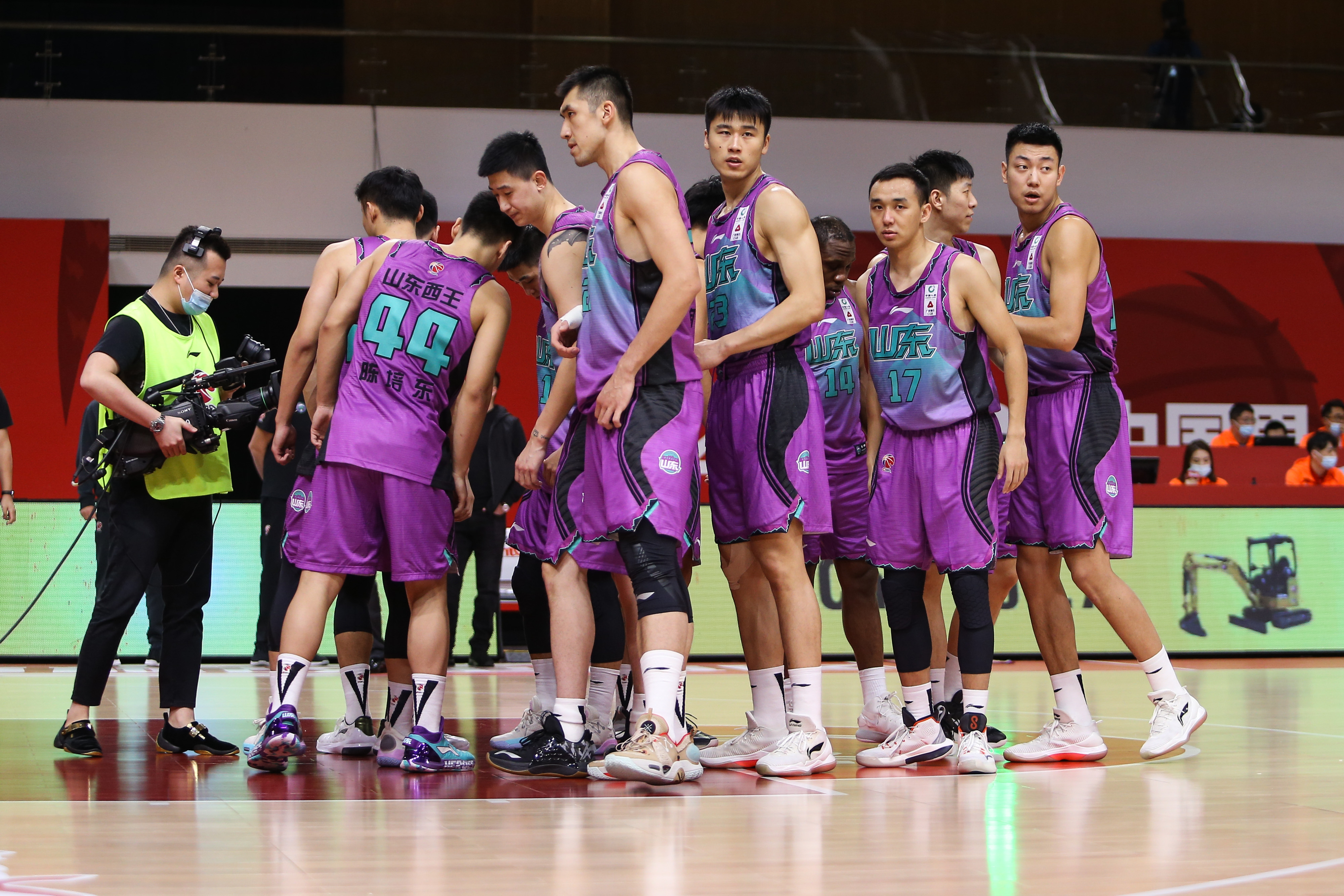 开元体育-山东男篮内部会议纪要流出——赛前止住颓势，德甲使命明确，资深球员宣示担当的简单介绍