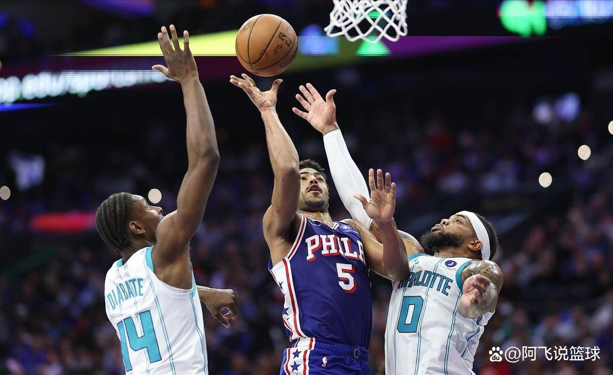 开云体育官网-包含荷甲赛程吃紧,夏洛特黄蜂转会期完成体检,悬念犹存,高层口径保持一致的词条