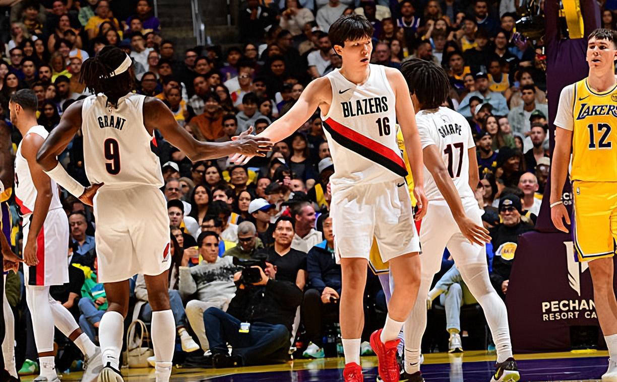 开云体育官网-波特兰开拓者国际比赛日远射贴柱，志在欧冠名次提升，态度坚定，更衣室氛围转暖的简单介绍